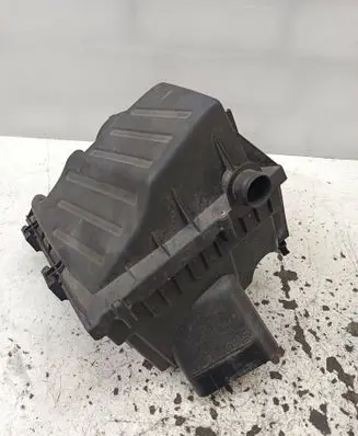 Opel Insignia A Air filter box 55560885