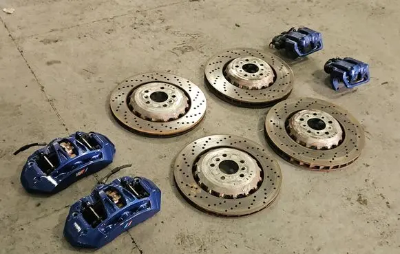 BMW M6 Brake discs and calipers set 34117845747 34117845748 34112284101