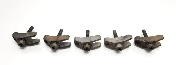 Audi 100 S4 C4 Fuel Injector clamp holder