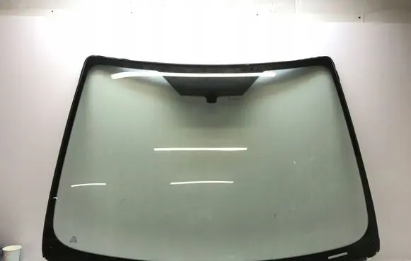 Ford Focus Front windscreen/windshield window 1725632