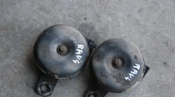 Toyota RAV 4 (XA30) Horn signal