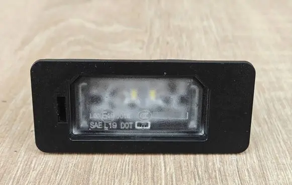 BMW 4 G22 G23 G24 G26 Number plate light 9481841