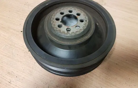 Audi A6 S6 C5 4B Crankshaft pulley 059105251M