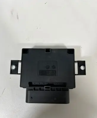 BMW 5 F10 F11 Hand brake control module 6863800 0140090981 32620300A