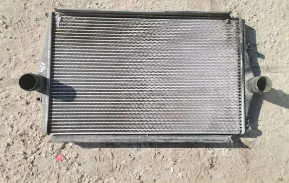 Volvo XC70 Coolant radiator