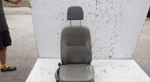 Volkswagen Crafter Front driver seat FOTELSTELARZKANAPA