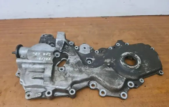 Nissan Qashqai Timing chain cover 