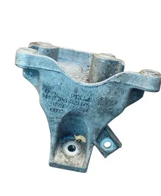Engine mount bracket