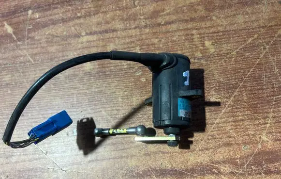 Opel Vectra B Accelerator pedal position sensor 09129107 0281002296