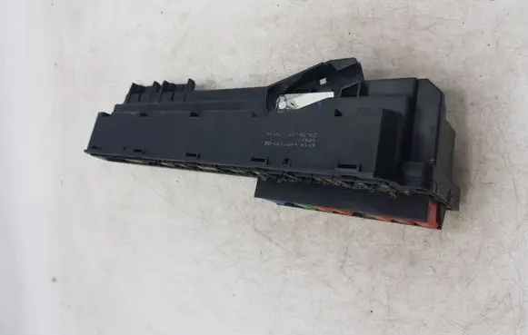 BMW 5 E60 E61 Fuse module 6114695733002 695733002 6957330