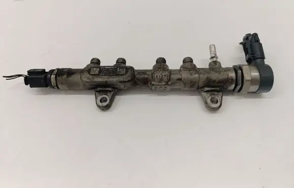 BMW 2 F46 Fuel main line pipe 8511629