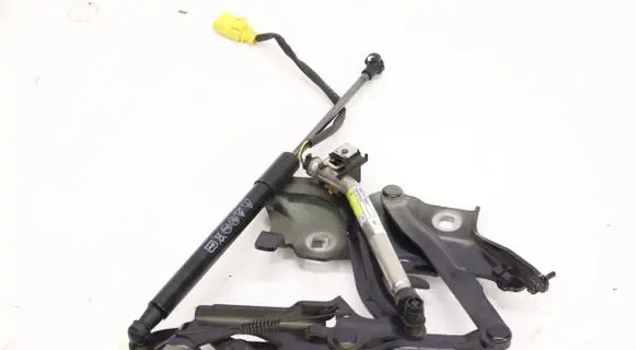 Audi A5 Engine bonnet/hood hinges 8W6823823B