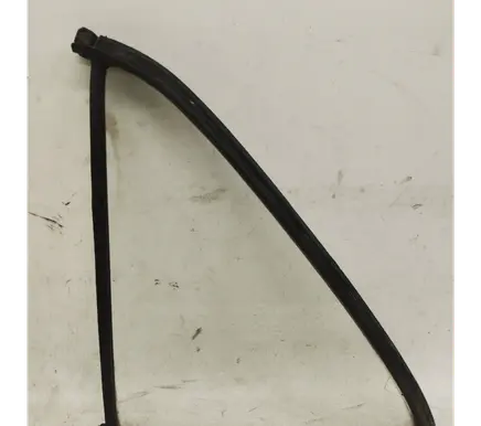 Rear vent window glass