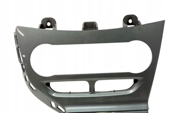 Ford Focus Radio/GPS head unit trim BM5118522