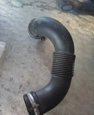 Renault Trafic III (X82) Air intake duct part 1105223S01