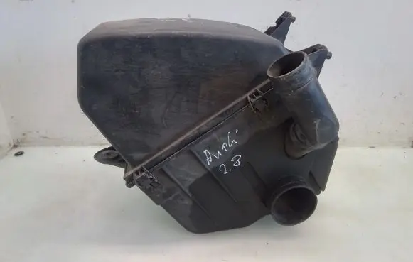 Audi A6 S6 C4 4A Air filter 4A0133837