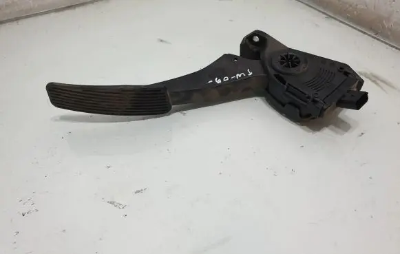 Chrysler Town & Country V Accelerator throttle pedal 05281225AA