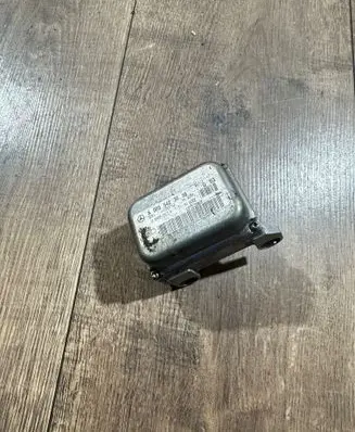 Mercedes-Benz C W203 ESP acceleration yaw rate sensor A0035423918 10098515134