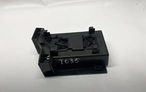 Volkswagen Jetta VI Wireless charging module 5C6864531