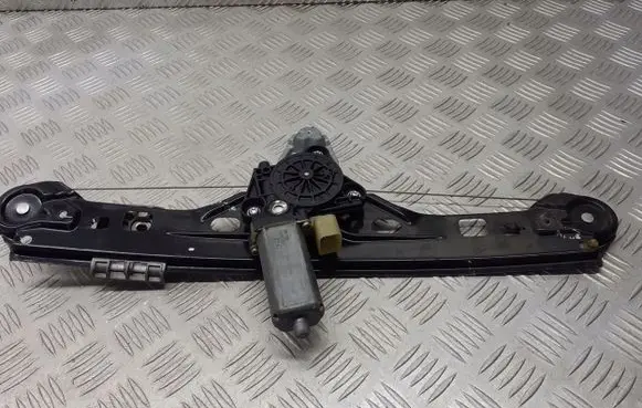 Mercedes-Benz C W203 Rear door window regulator with motor 2038202942