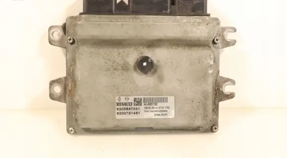 Renault Laguna III Engine control unit/module ECU 8200847021