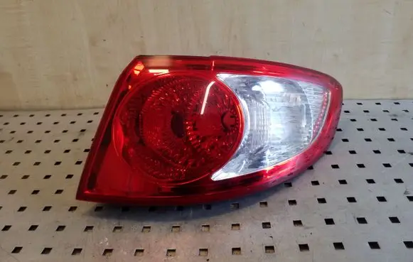 Hyundai Santa Fe Rear/tail lights 924022B000