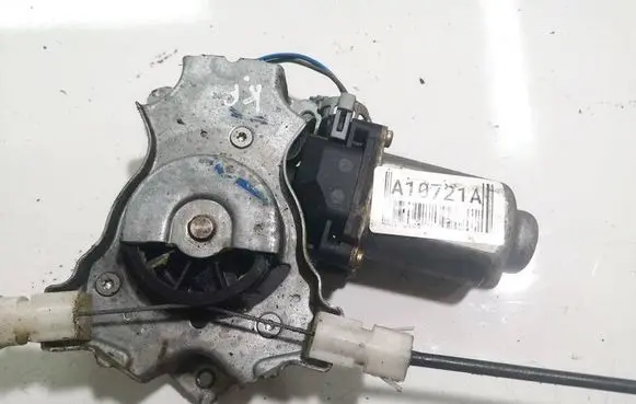 Nissan Almera Tino Front door window regulator motor 