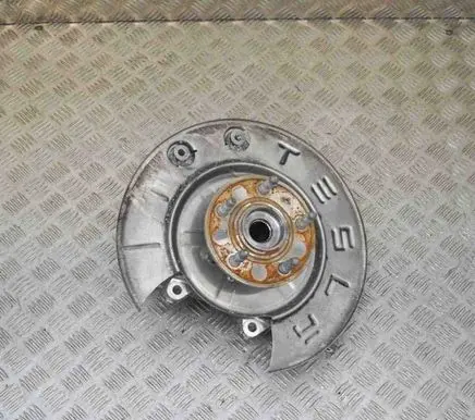 Tesla Model S Rear wheel hub 107216100