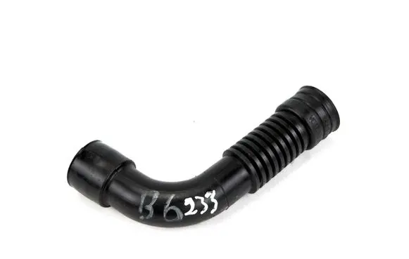 Volkswagen PASSAT B6 Breather/breather pipe/hose 038103493AR