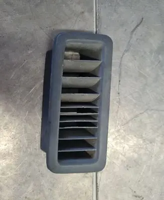 Volkswagen Transporter - Caravelle T4 Dashboard side air vent grill/cover trim 701819072