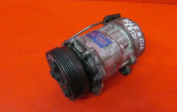 Volkswagen Golf IV Air conditioning (A/C) compressor (pump) 1J0820803K