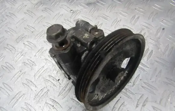 Mazda Xedos 6 Power steering pump