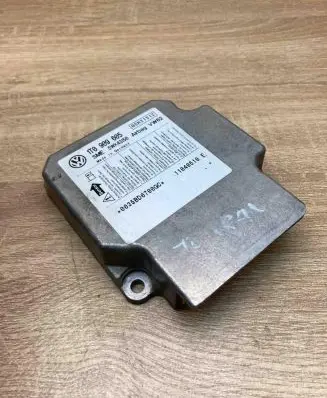 Volkswagen Touran I Airbag control unit/module 1T0909605 5WK43150