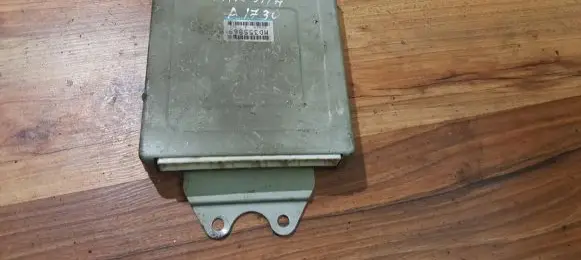 Mitsubishi Carisma Engine control unit/module md355869 e2t68375