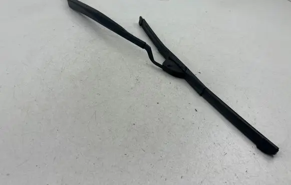 Dodge Charger Windshield/front glass wiper blade 