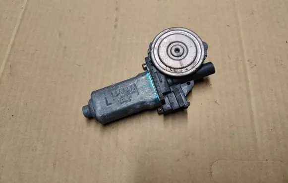 Dodge Intrepid Front door window regulator motor 4574106 40211098703 062008087