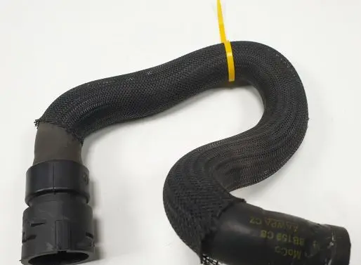 Volvo XC60 Engine coolant pipe/hose