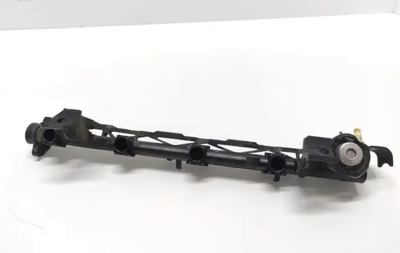 Ford Fiesta Fuel main line pipe VP8A6UAB