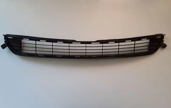 Toyota RAV 4 (XA40) Front bumper lower grill 5311242090