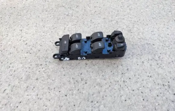 Volvo S80 Electric window control switch 31376495