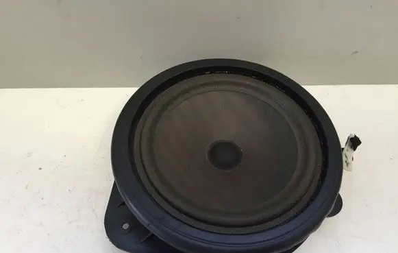 Audi A3 S3 8P Front door speaker 8P0035411