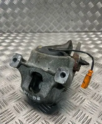 Audi A4 S4 B8 8K Engine mount bracket 8K0399059F