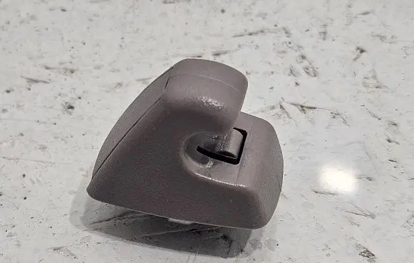 Sun visor clip/hook/bracket