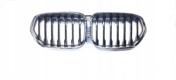 Front bumper upper radiator grill