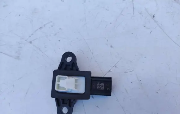 Volvo XC90 Airbag deployment crash/impact sensor 31406731 02042016