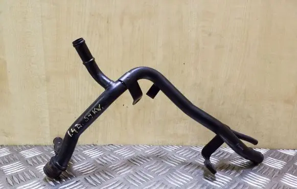 Skoda Fabia Mk1 (6Y) Engine coolant pipe/hose 045121065M