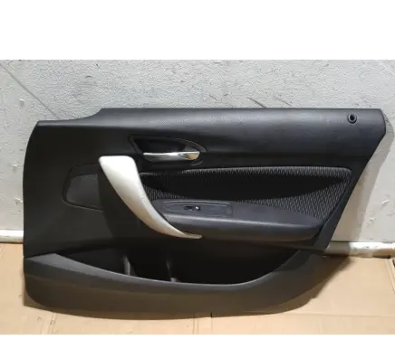 BMW 1 F20 F21 Front door card panel trim 51417240404 10628510 C0165120