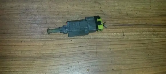 Mazda 323 F Brake pedal sensor switch 6649y Nenustatyta