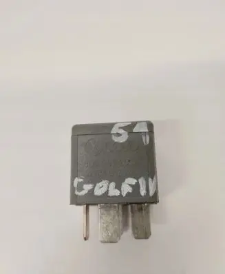 Volkswagen Golf IV Other relay 8D0951253A