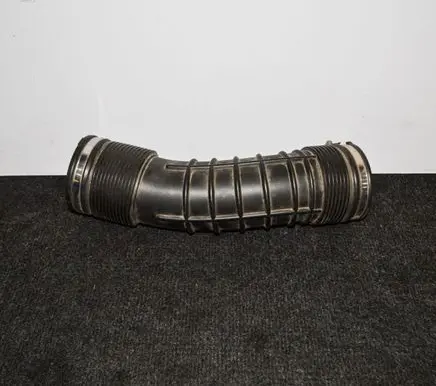 Volvo V70 Air intake hose/pipe 6898050